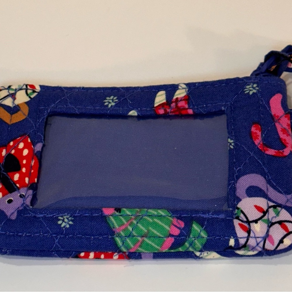 NWT Vera Bradley Zip ID Case Retired Pattern Catnip Christmas. - Picture 5 of 11